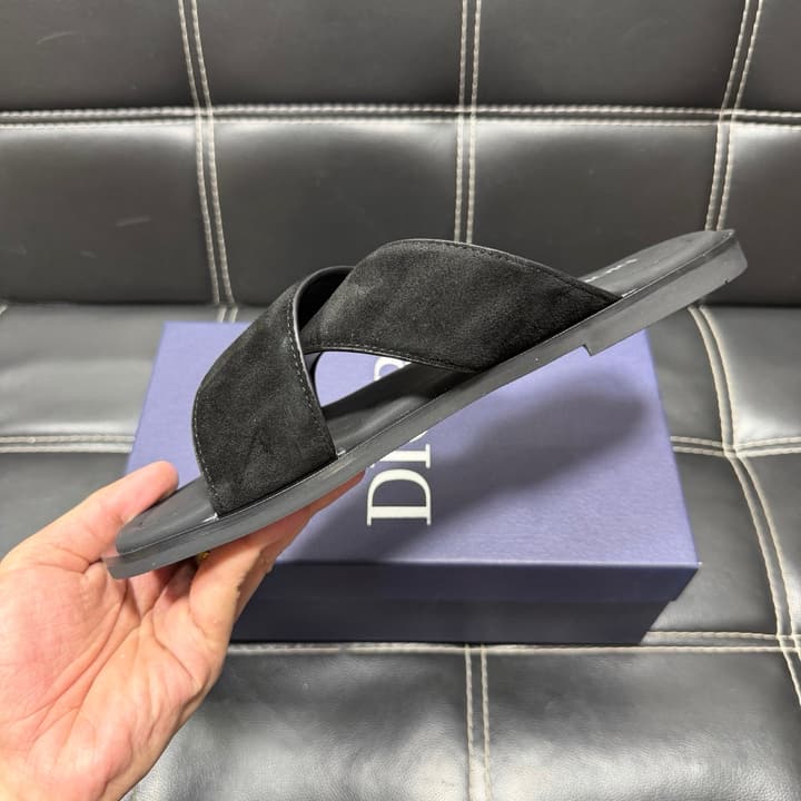 Dior Men's Pebbled Leather and Suede Slides – Spring/Summer Collection 2025 in Black Pebbled Leather Cross Strap