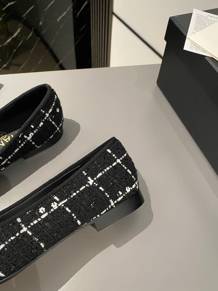 Chanel Classic Ballet Flats in Shiny Black