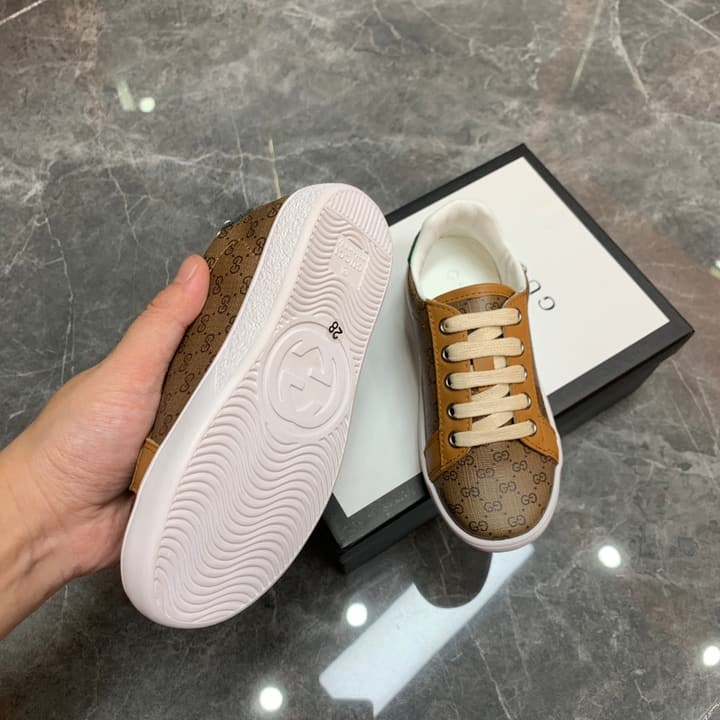 Gucci Kids Mickey Mouse Sneakers – Kids Collection in Brown Monogram Mickey Sneaker