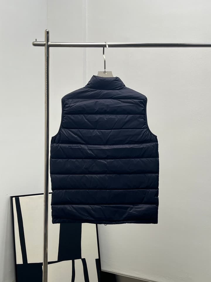 Moncler Solid Logo Down Vest – 25SS in Classic Black