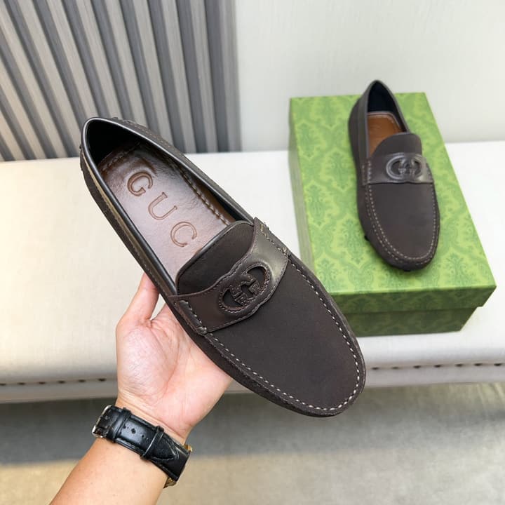 Gucci Premium Leather Loafers in Black Embossed Leather