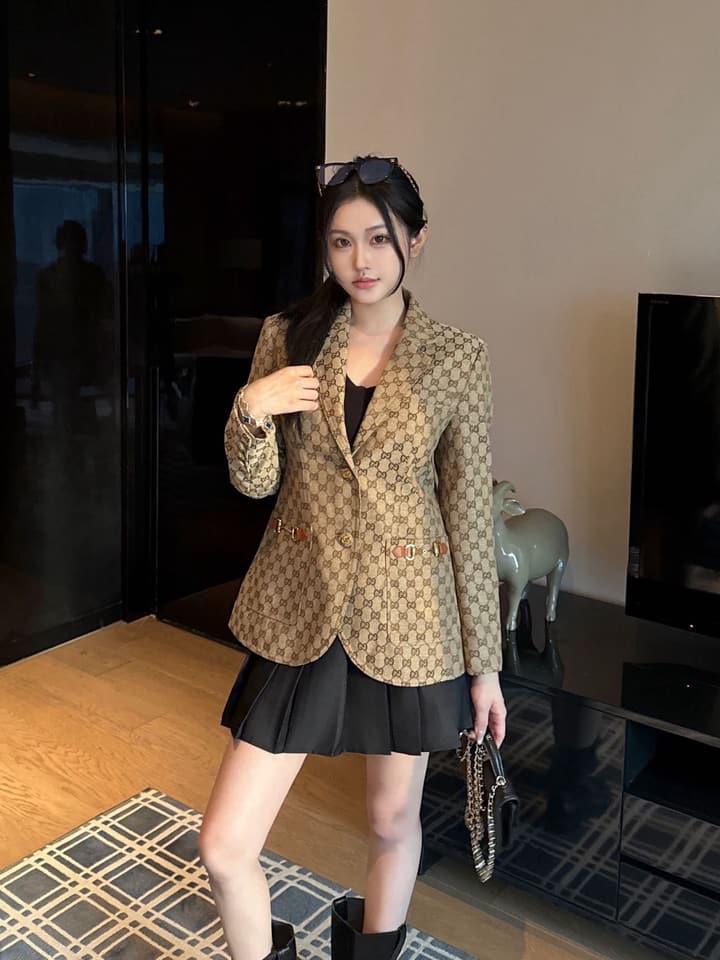 Gucci Lapel Jacquard Blazer in Black Jacquard
