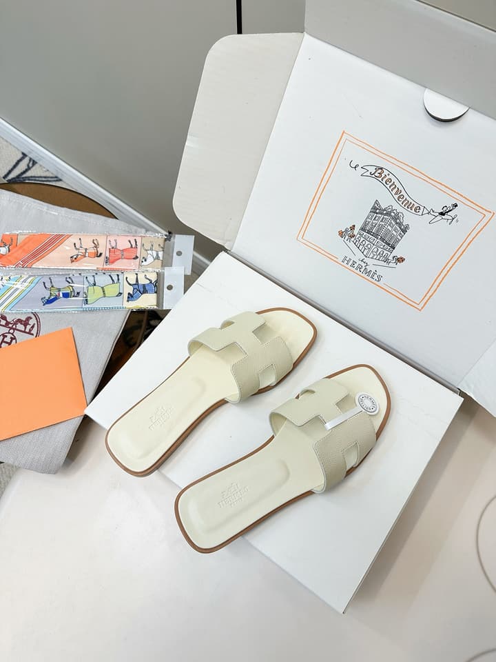 Hermès Palm Grain H-Slides in Bright Green