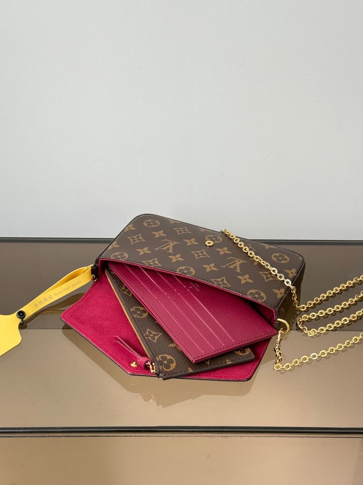 Louis Vuitton Pochette Felicie Monogram Chain Bag in Monogram Canvas With Pink Interior