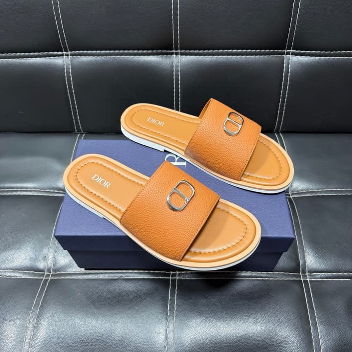 Dior Men's Pebbled Leather and Suede Slides – Spring/Summer Collection 2025 in Black Pebbled Leather Cross Strap