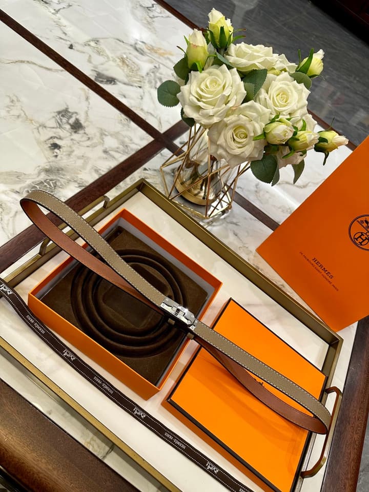 Hermès Slim Leather Belt – 2.0cm in Black With Silver Buckle