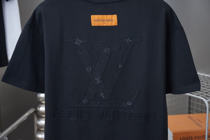 Louis Vuitton Toothbrush Embroidery Logo T-Shirt – 26SS Early Spring Collection in Black