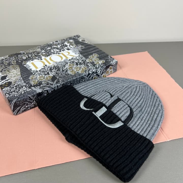 Dior Wool Cashmere Double Layer Beanie in Cream And Dark Brown