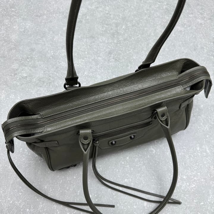 Balenciaga Le City East-West Motorcycle Bag – 2024 Early Autumn Collection in Classic Black