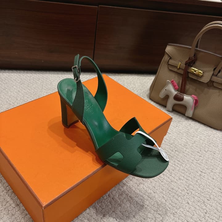 Hermès Eremite 80 Heeled Sandals in Blush Pink