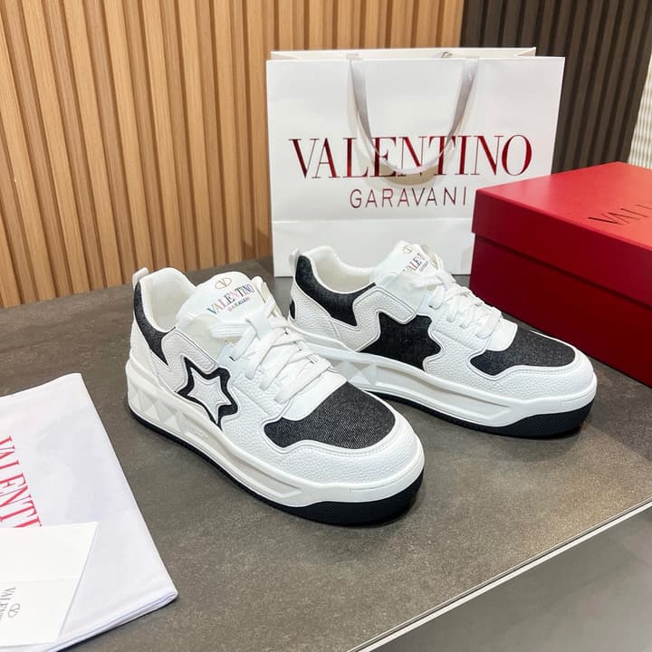 Valentino OneStud Casual Sneakers – 2024 New Color