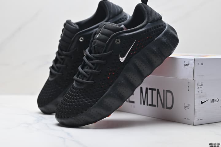 Nike Mind 002 Technology Training Shoes in Black