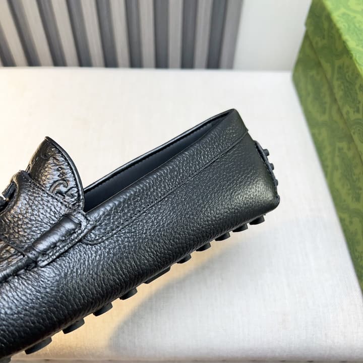 Gucci Premium Leather Loafers in Black Embossed Leather