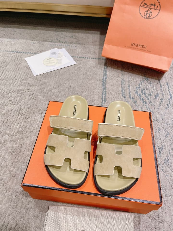 Hermès Chypre Calfskin Slides – 2023SS in Denim Blue