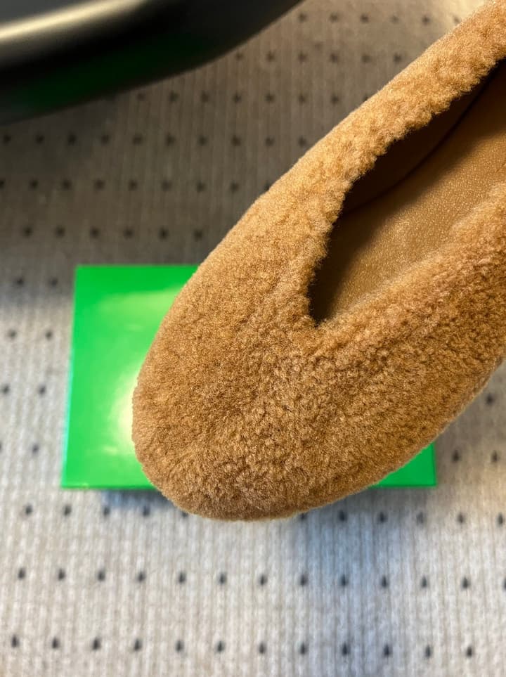Bottega Veneta Furry Ballet Flats – 25SS in Black