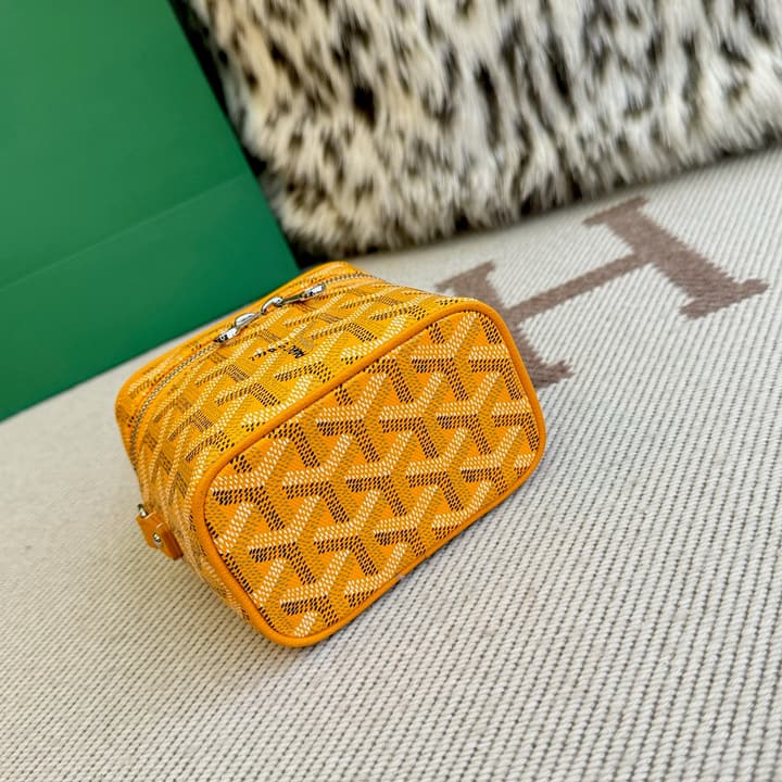 Goyard Muse Vanity Ultra Mini Cosmetic Bag in Blue