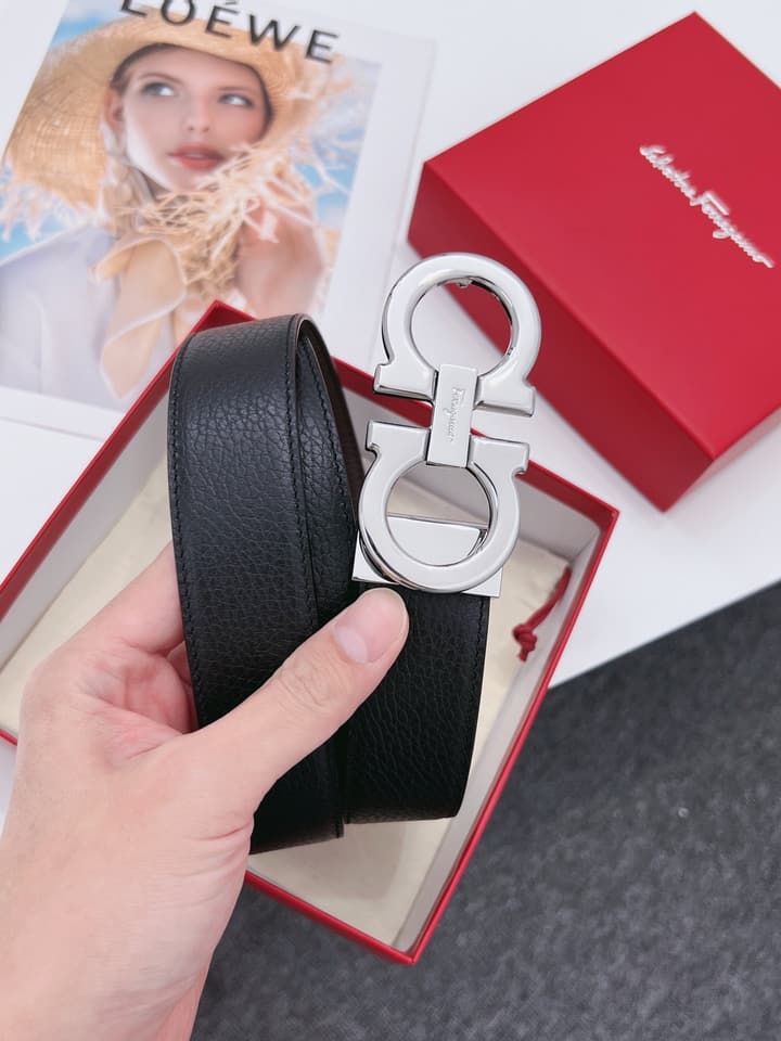 Ferragamo Men's Reversible Leather Belt in Assorted Buckle Display