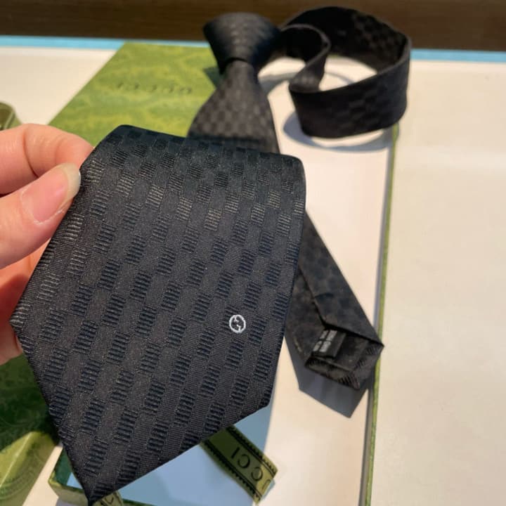 Gucci GG Logo Jacquard Tie in Black