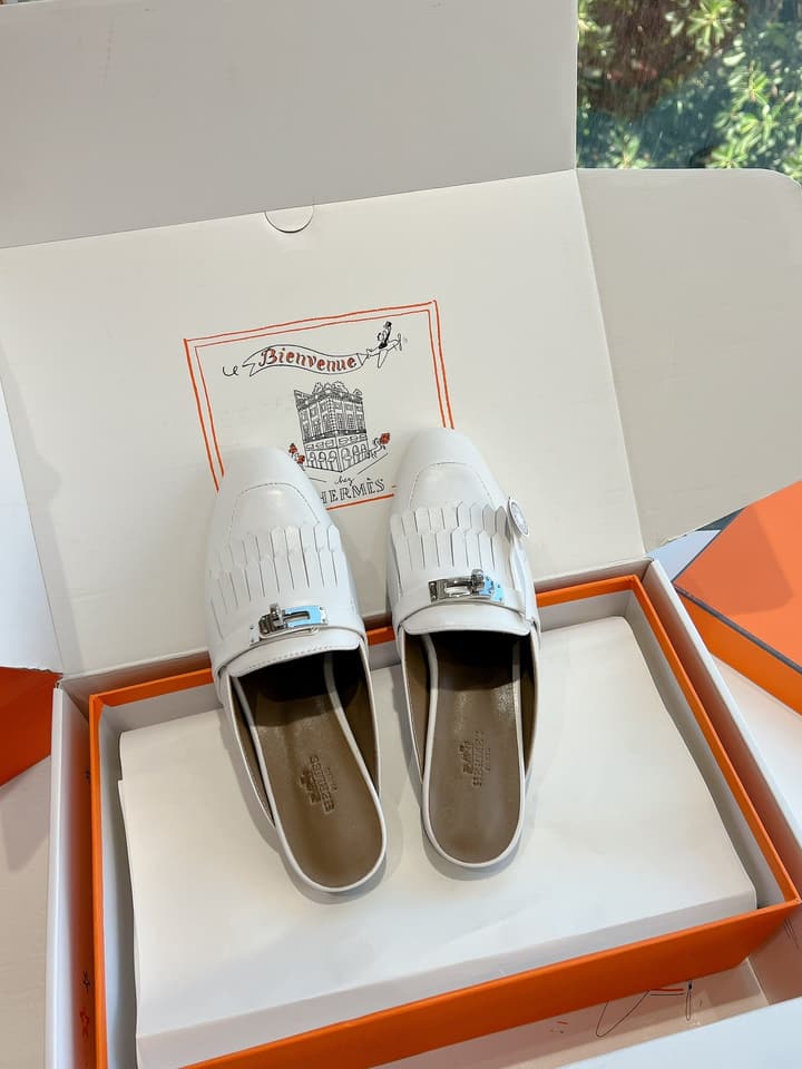 Hermès Calfskin Mules – 25SS/FW Collection in Black Embossed Leather With Silver Hardware