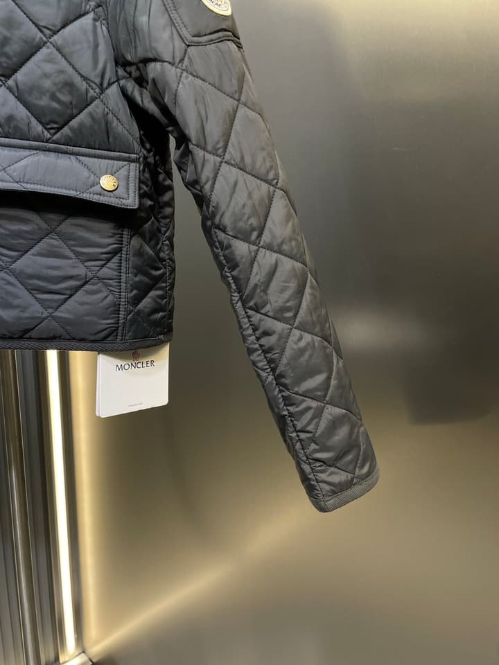 Moncler Quilted Padded Jacket – 2025 Collection in Black Quilted