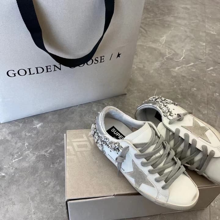 Golden Goose Superstar Diamond Tail Sneakers – 2023 Autumn/Winter in Distressed White With Royal Blue Rhinestone Heel