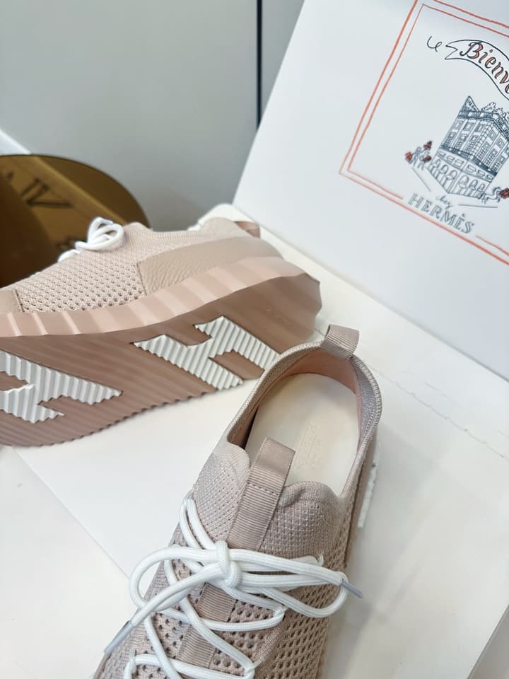 Hermes Classic Couple's Casual Sneakers in Light Beige