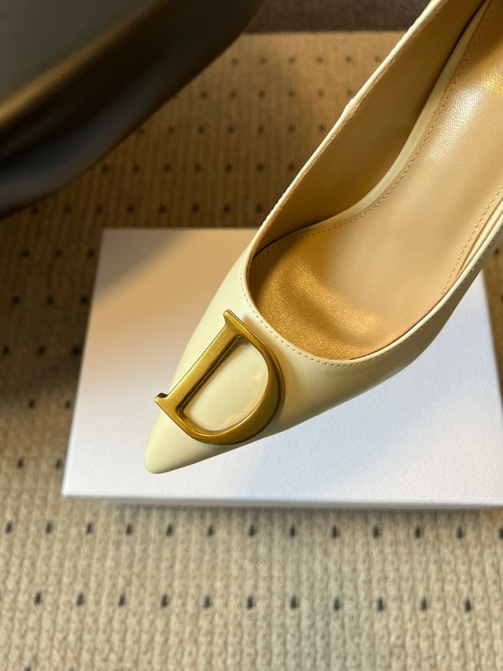 Dior Vintage Pointed-Toe Stiletto Pumps – 26SS in Cream Leather