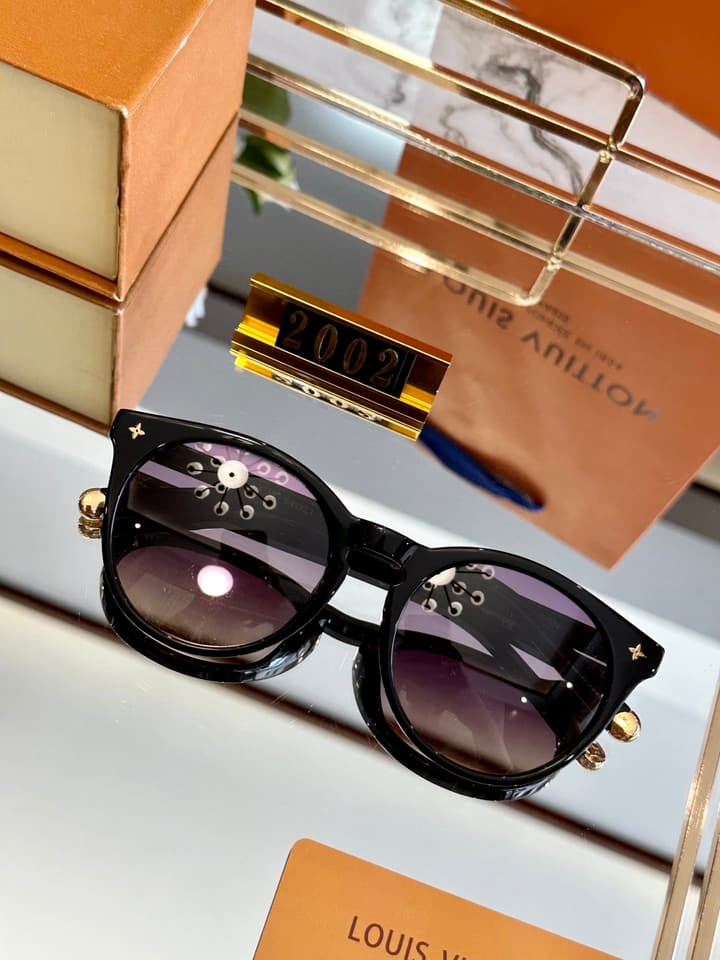 Louis Vuitton Polarized Acetate Sunglasses
