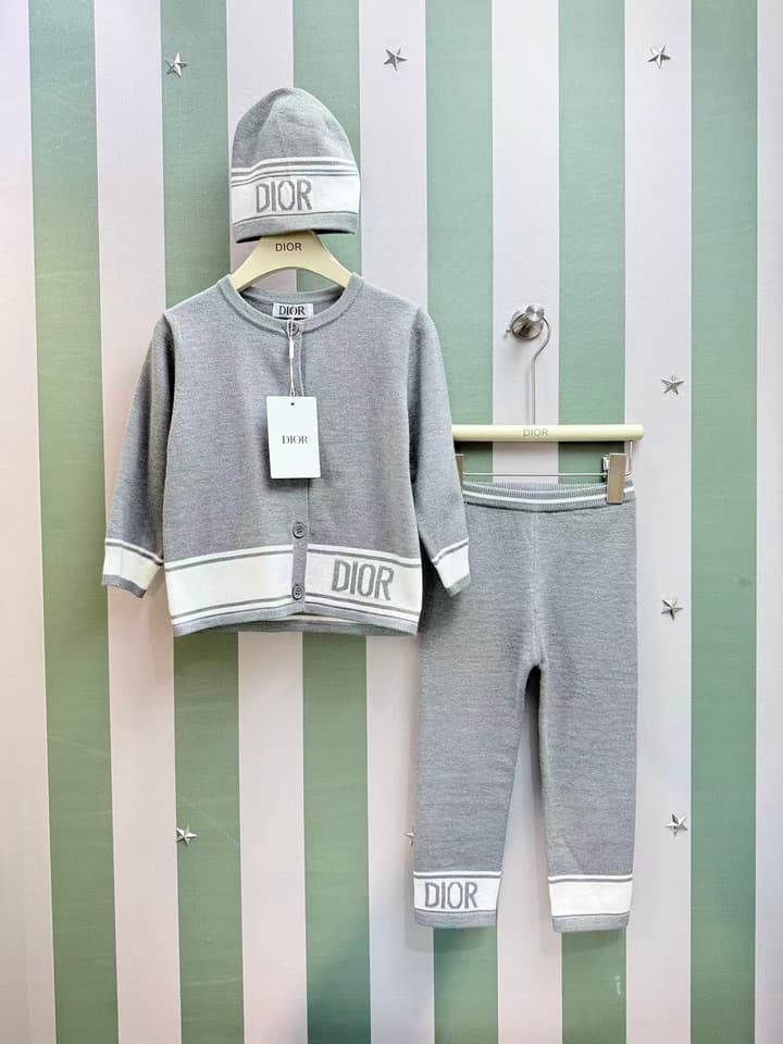 Dior Infant Cashmere Blend Three-Piece Set – Kids Collection – 2025SS in Light Grey Three-piece Set