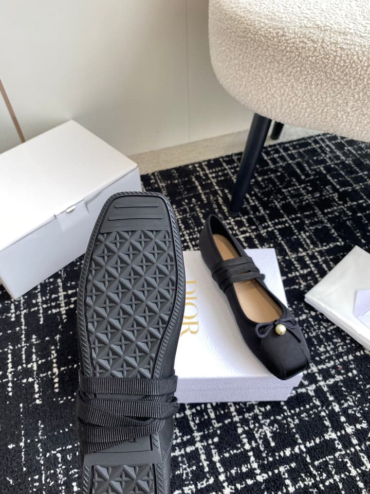 Dior Bow Pearl Ballet Flats – 2024 Spring/Summer Collection in Black