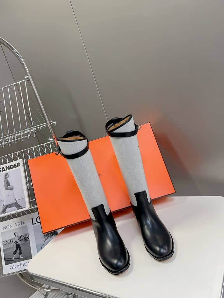 Hermès Kelly Rider Boots – Autumn/Winter Collection in Polished Black