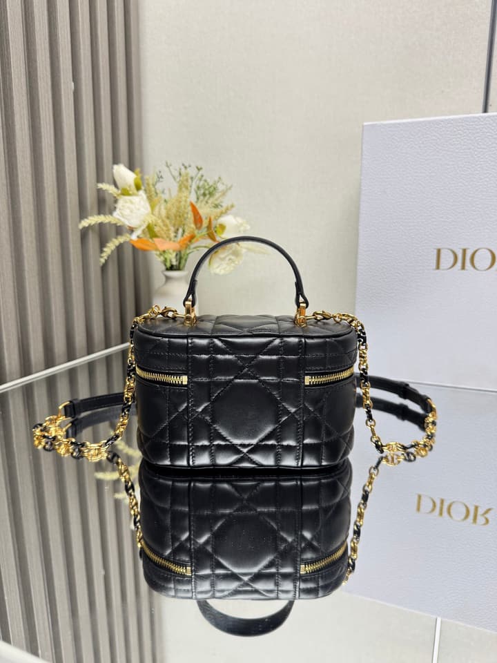 Dior 30 Montaigne Mini Vanity Case in Black Quilted Lambskin