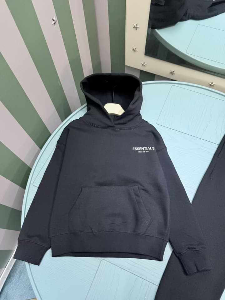 Fear of God ESSENTIALS Fleece Tracksuit Set – Kids Collection – 2025SS in Dark Gray Set