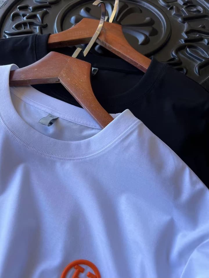 Hermès Mulberry Silk 3D H Logo T-Shirt – 2025 Spring/Summer Collection in Classic Black