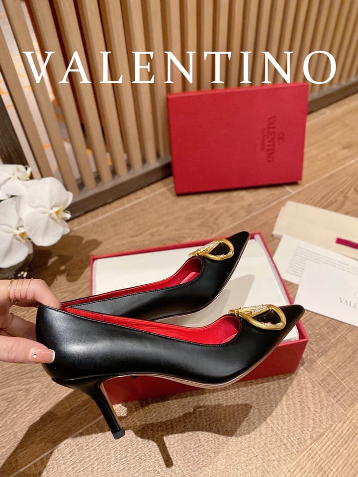 Valentino VLogo Signature Crystal Pumps – 2022 Collection in Black Patent Leather
