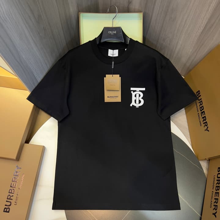 Burberry Monogram Pattern Cotton Loose T-Shirt – Spring/Summer Collection in Black