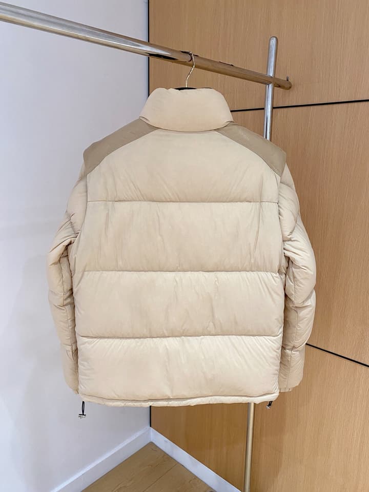 Moncler Designer Puffer Jacket – 2025 Collection in Black Puffer Jacket
