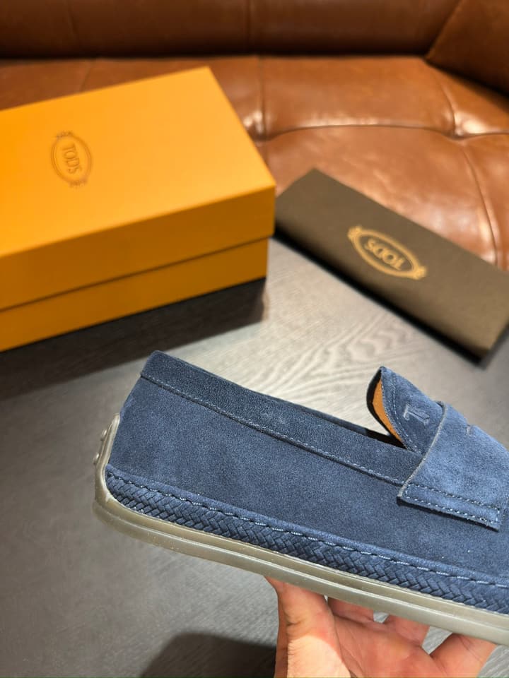 Tod's Calfskin Loafers in Light Brown