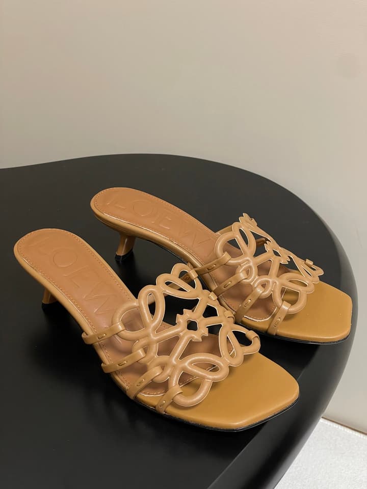 Loewe Hollow-Out Woven Kitten Heel Mules – 25SS Collection in Black