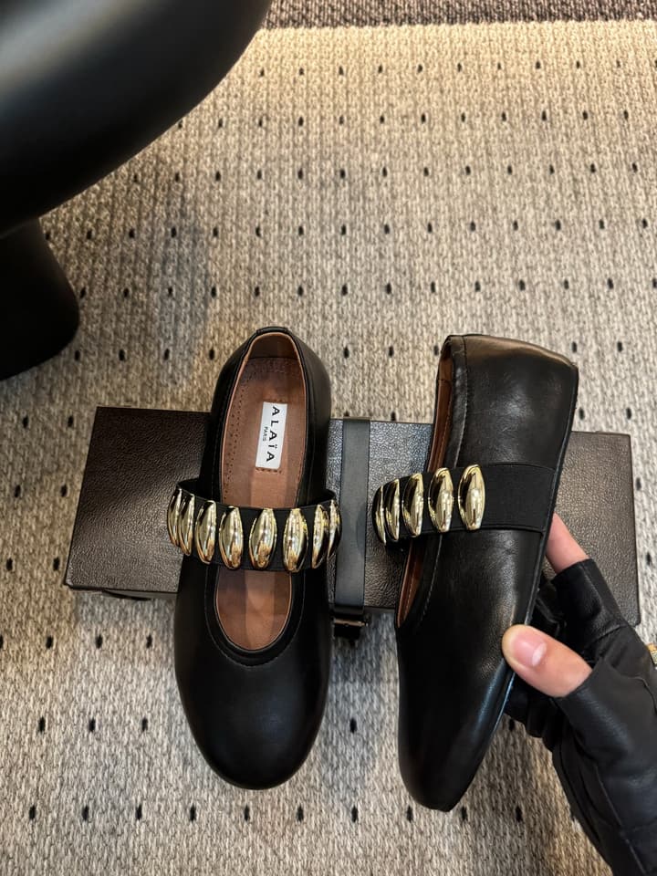 Alaïa Sheepskin Ballet Flats – 25FW in Black Chain Strap 1