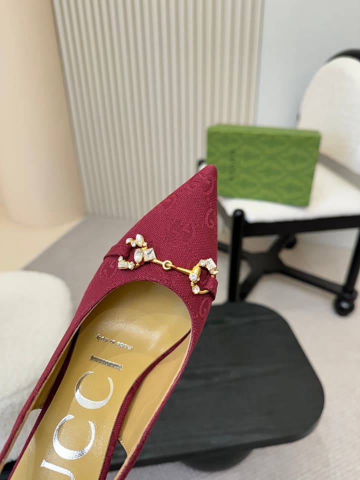 Gucci Double G Pointed-Toe Pumps in Black