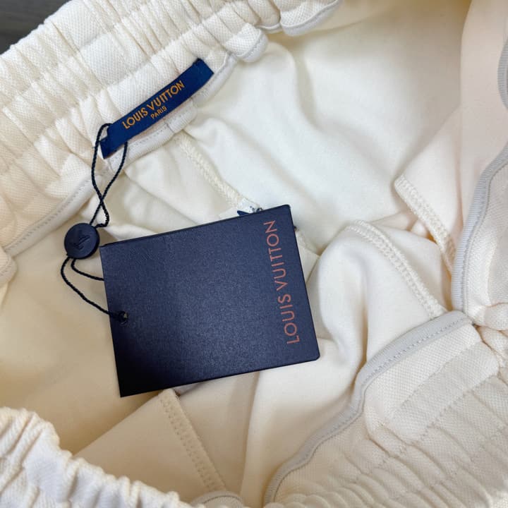 Louis Vuitton Casual Shorts – 2026 Collection in Beige