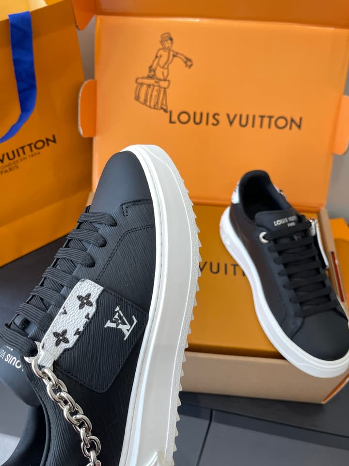 Louis Vuitton Monogram Chain Sneakers – 25SS in Gold