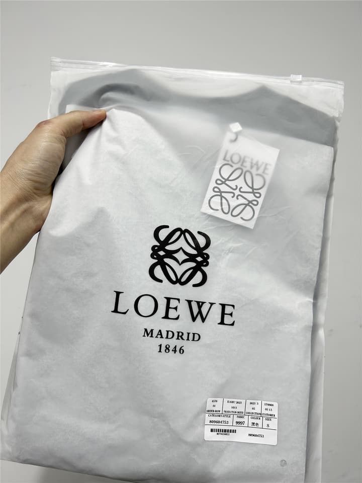 Loewe Pocket Embroidery Logo T-Shirt – 2025 Spring/Summer Collection in Classic Black