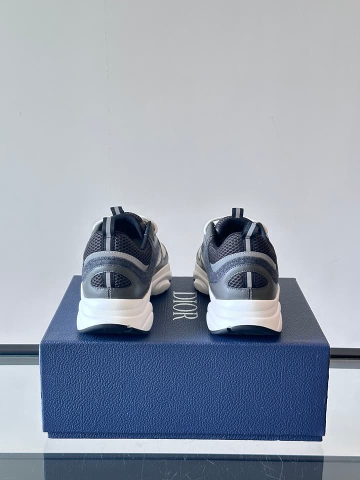 Dior B22 Retro Jogging Sneakers in Black And White Oblique