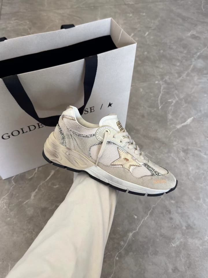 Golden Goose Dad Star Unisex Sneakers – 2025 Collection