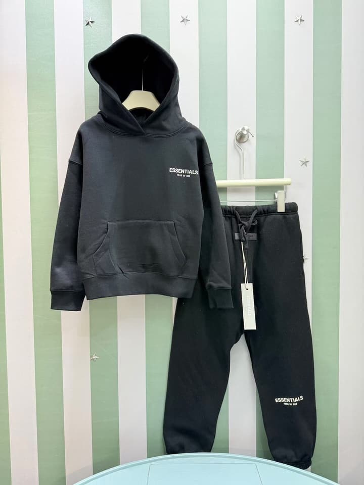 Fear of God ESSENTIALS Fleece Tracksuit Set – Kids Collection – 2025SS in Dark Gray Set