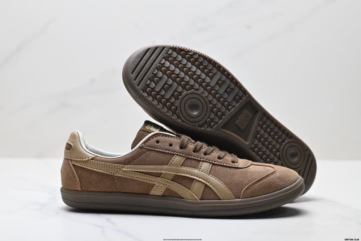 Onitsuka Tiger Tokuten Retro Low-Top Sneakers in Brown Suede With Tan Stripes