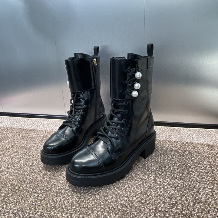 Dior D-Strike Pearl Platform Combat Boots – 2024 Autumn/Winter Collection