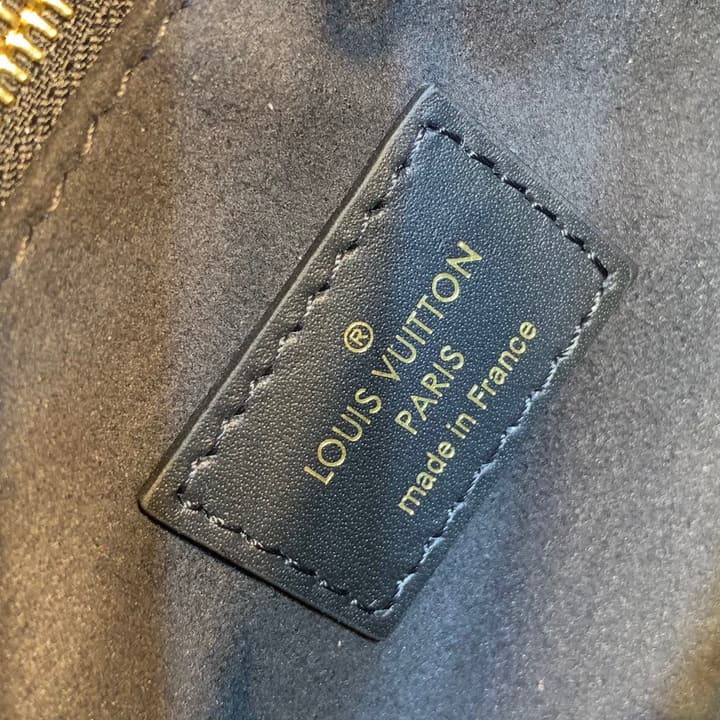 Louis Vuitton Onthego Small Tote Bag in Black Monogram Empreinte